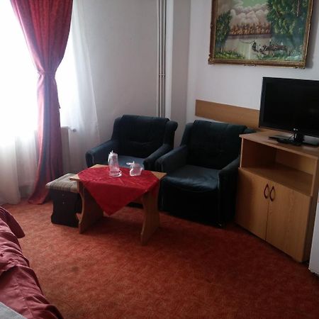 Riviera Valceana Bed and Breakfast Râmnicu Vâlcea Exteriör bild
