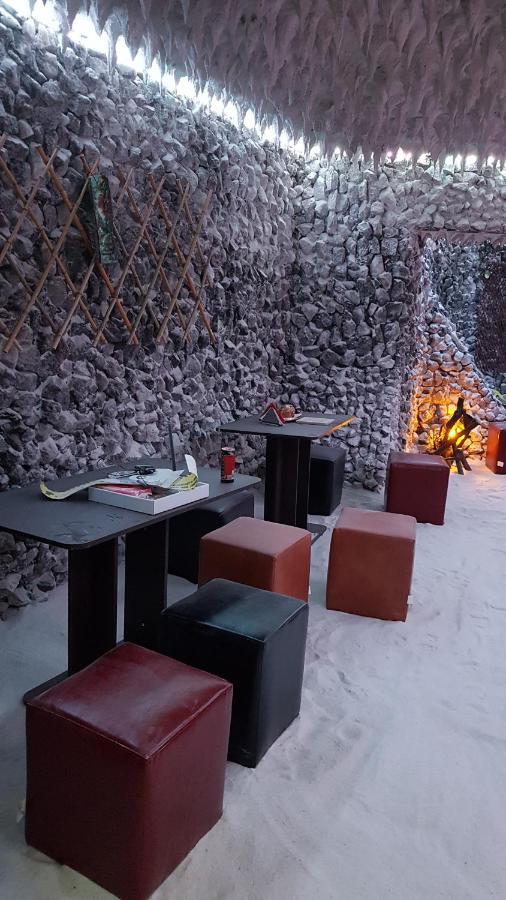 Riviera Valceana Bed and Breakfast Râmnicu Vâlcea Exteriör bild